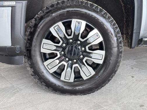 Sterling Metallic 2024 GMC Sierra 2500 Denali