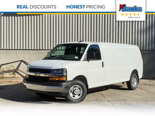 Summit White 2025 Chevrolet Express 3500 RWD 3500 Extended Wheelbase WT