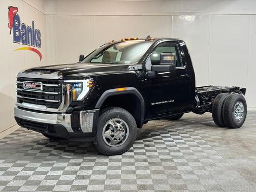 Onyx Black 2026 GMC Sierra 3500 SLE