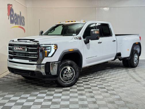 2026 GMC Sierra 3500 SLT