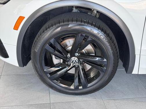 2024 Volkswagen Tiguan 2.0T SE R-Line Black 4MOTION