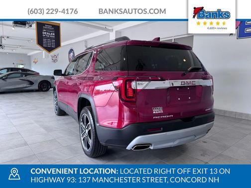 Volcanic Red Tintcoat 2023 GMC Acadia AWD SLT
