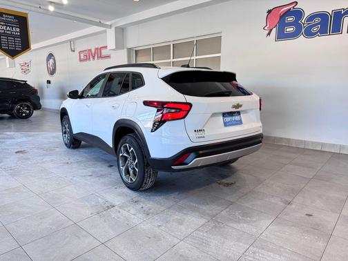 Summit White 2024 Chevrolet Trax LT