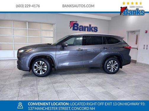 2022 Toyota Highlander Hybrid XLE