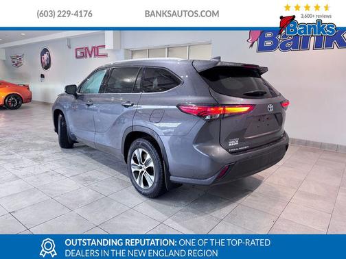 2022 Toyota Highlander Hybrid XLE