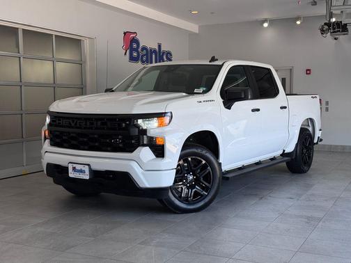 2022 Chevrolet Silverado 1500 Custom