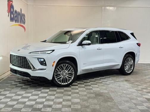 Iridescent White Tricoat 2027 Buick Enclave Avenir