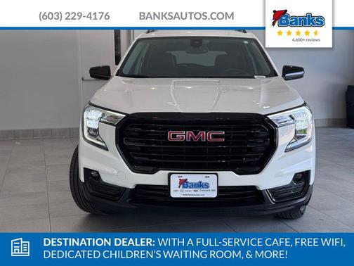 Summit White 2023 GMC Terrain SLT