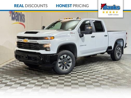 Summit White 2026 Chevrolet Silverado 2500 Custom