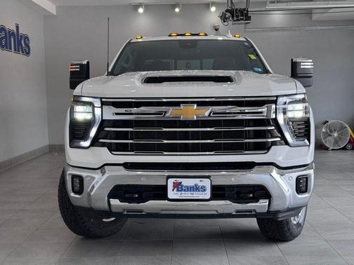 Summit White 2025 Chevrolet Silverado 2500 LTZ
