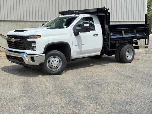 Summit White 2026 Chevrolet Silverado 3500 WT