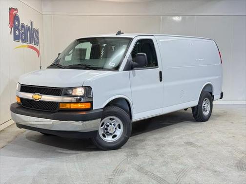 2025 Chevrolet Express 2500 RWD 2500 Regular Wheelbase WT