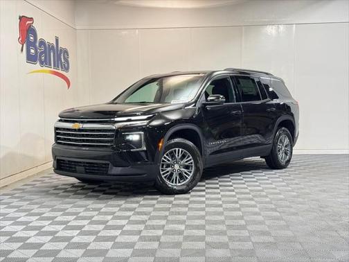 2025 Chevrolet Traverse LT