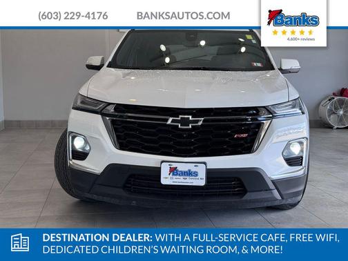 Summit White 2023 Chevrolet Traverse RS