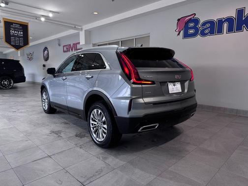 Argent Silver Metallic 2024 Cadillac XT4 Premium Luxury
