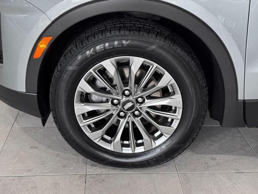 Argent Silver Metallic 2024 Cadillac XT4 Premium Luxury