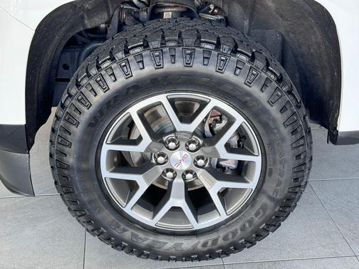 2022 GMC Canyon AT4