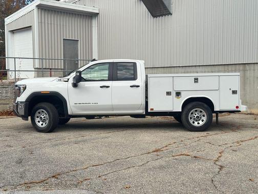 2025 GMC Sierra 3500 Base