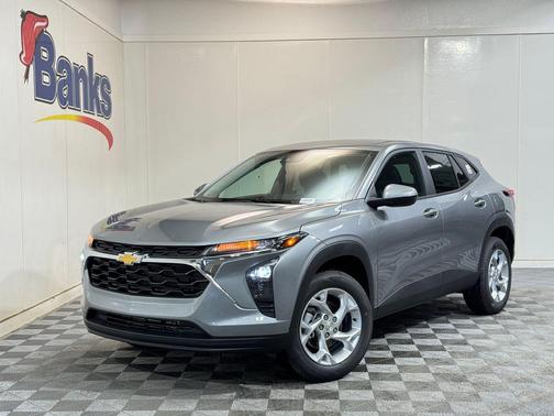 2025 Chevrolet Trax LS