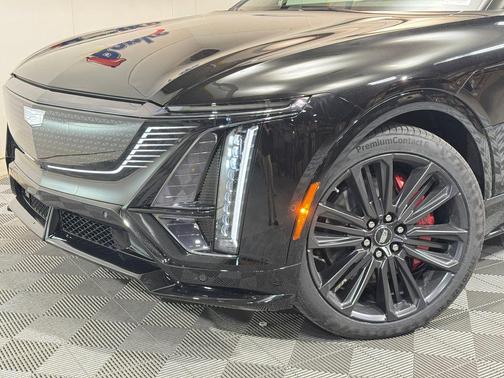 2026 Cadillac LYRIQ V Premium