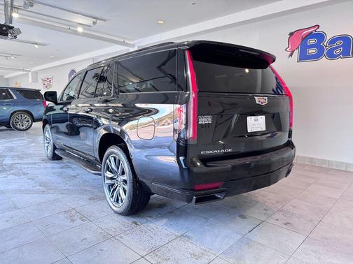 2022 Cadillac Escalade ESV Sport