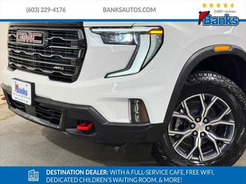 2025 GMC Acadia AWD AT4