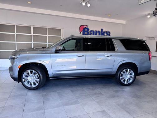 2024 Chevrolet Suburban 4WD High Country
