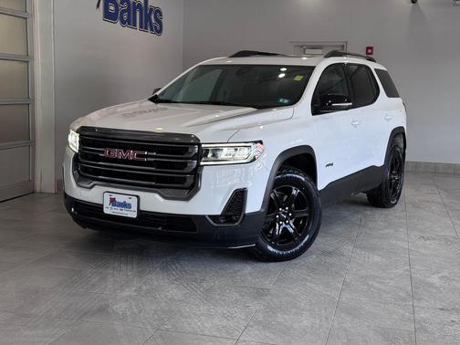 2023 GMC Acadia AWD AT4