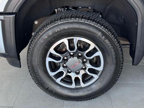 2024 GMC Sierra 2500 SLE