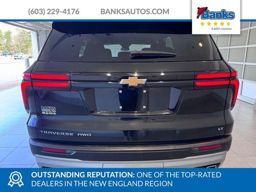 Black Metallic 2024 Chevrolet Traverse LT