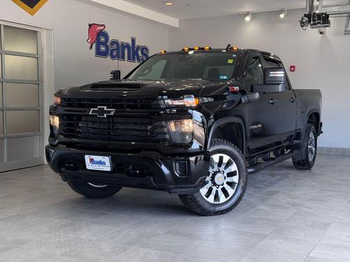Black 2025 Chevrolet Silverado 2500 Custom