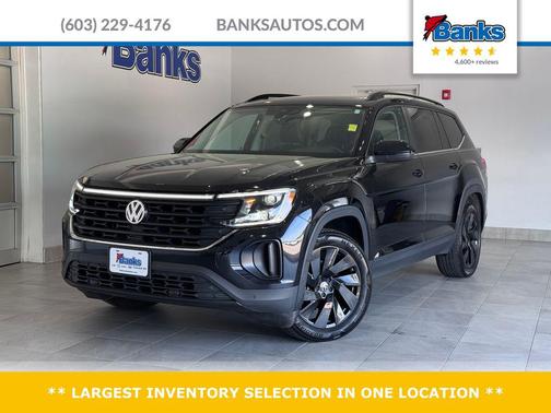 Deep Black Pearl 2024 Volkswagen Atlas 2.0T SE w/Technology 4MOTION