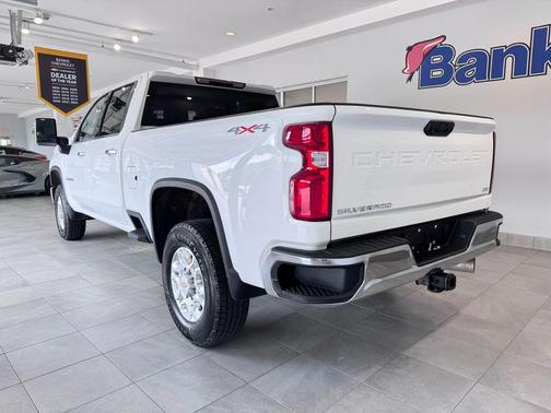 Summit White 2024 Chevrolet Silverado 2500 LTZ
