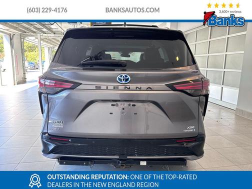 2022 Toyota Sienna XSE 7 Passenger