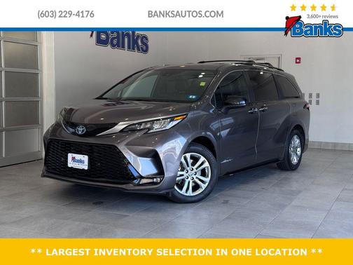 2022 Toyota Sienna XSE 7 Passenger