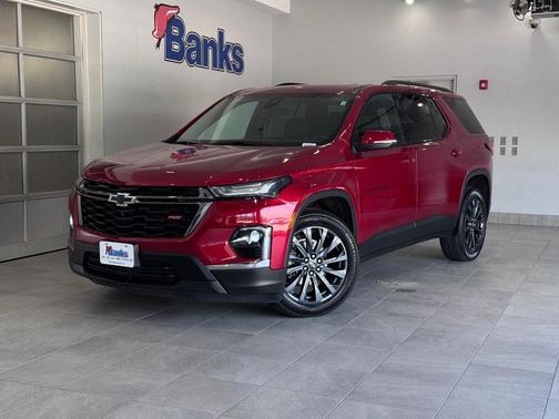 Radiant Red Tintcoat 2023 Chevrolet Traverse RS