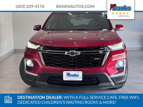 Radiant Red Tintcoat 2023 Chevrolet Traverse RS