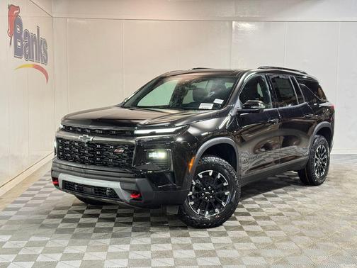 Mosaic Black Metallic 2026 Chevrolet Traverse L