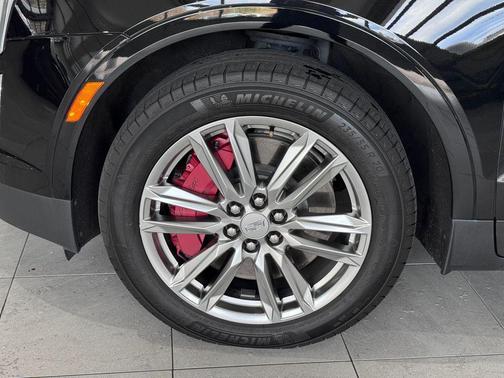 2022 Cadillac XT5 Sport