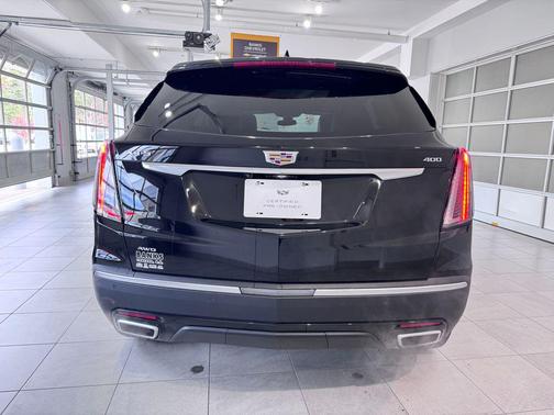 2022 Cadillac XT5 Sport