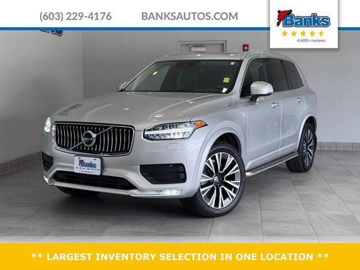 Bright Silver Metallic 2022 Volvo XC90 T6 Momentum