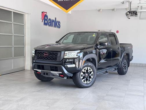 Super Black 2023 Nissan Frontier PRO-4X