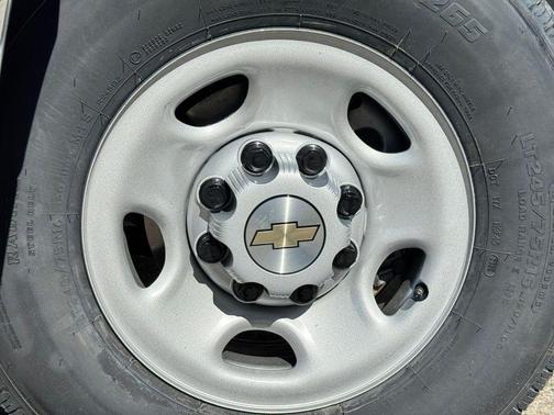 2025 Chevrolet Express 2500 RWD 2500 Regular Wheelbase WT