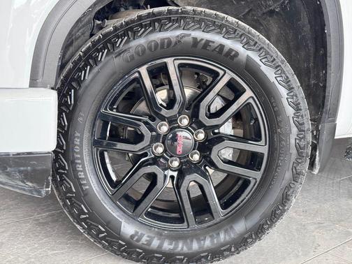 Summit White 2025 GMC Sierra 1500 Elevation