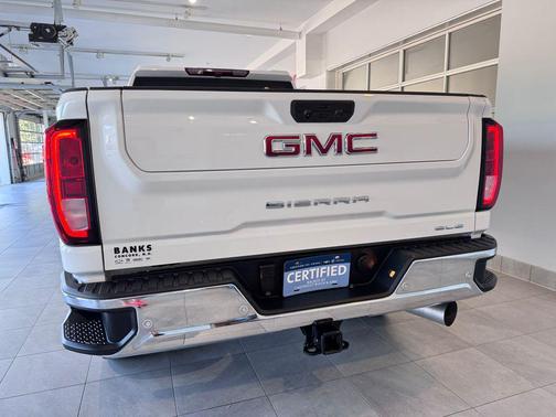 2024 GMC Sierra 2500 SLE