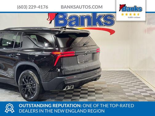 Mosaic Black Metallic 2026 Chevrolet Traverse LT