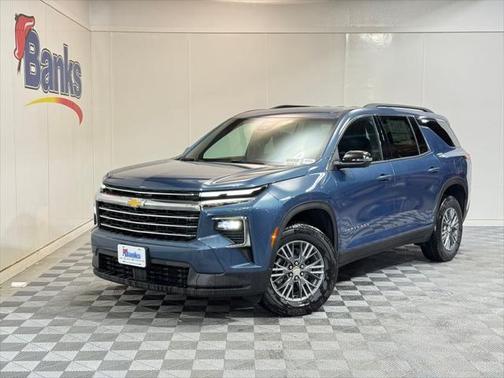 2025 Chevrolet Traverse LT
