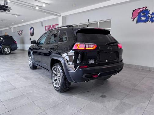 2022 Jeep Cherokee Trailhawk
