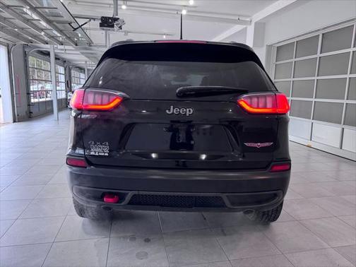 2022 Jeep Cherokee Trailhawk