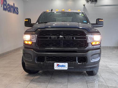 2024 RAM 2500 Tradesman Crew Cab 4x4 6'4' Box